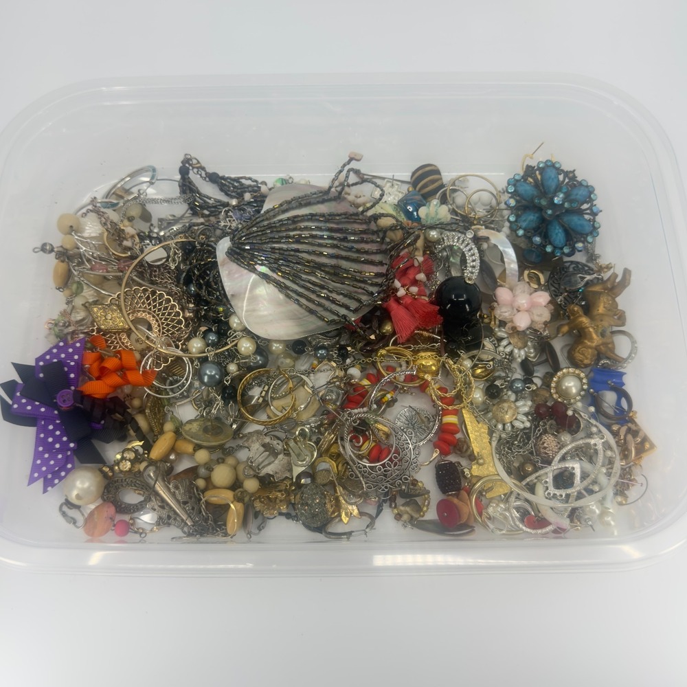 Craft Beading Jewelry Lot Mixed Costume Pieces DIY Upcycle Repair Supplies - Picture 5 of 16